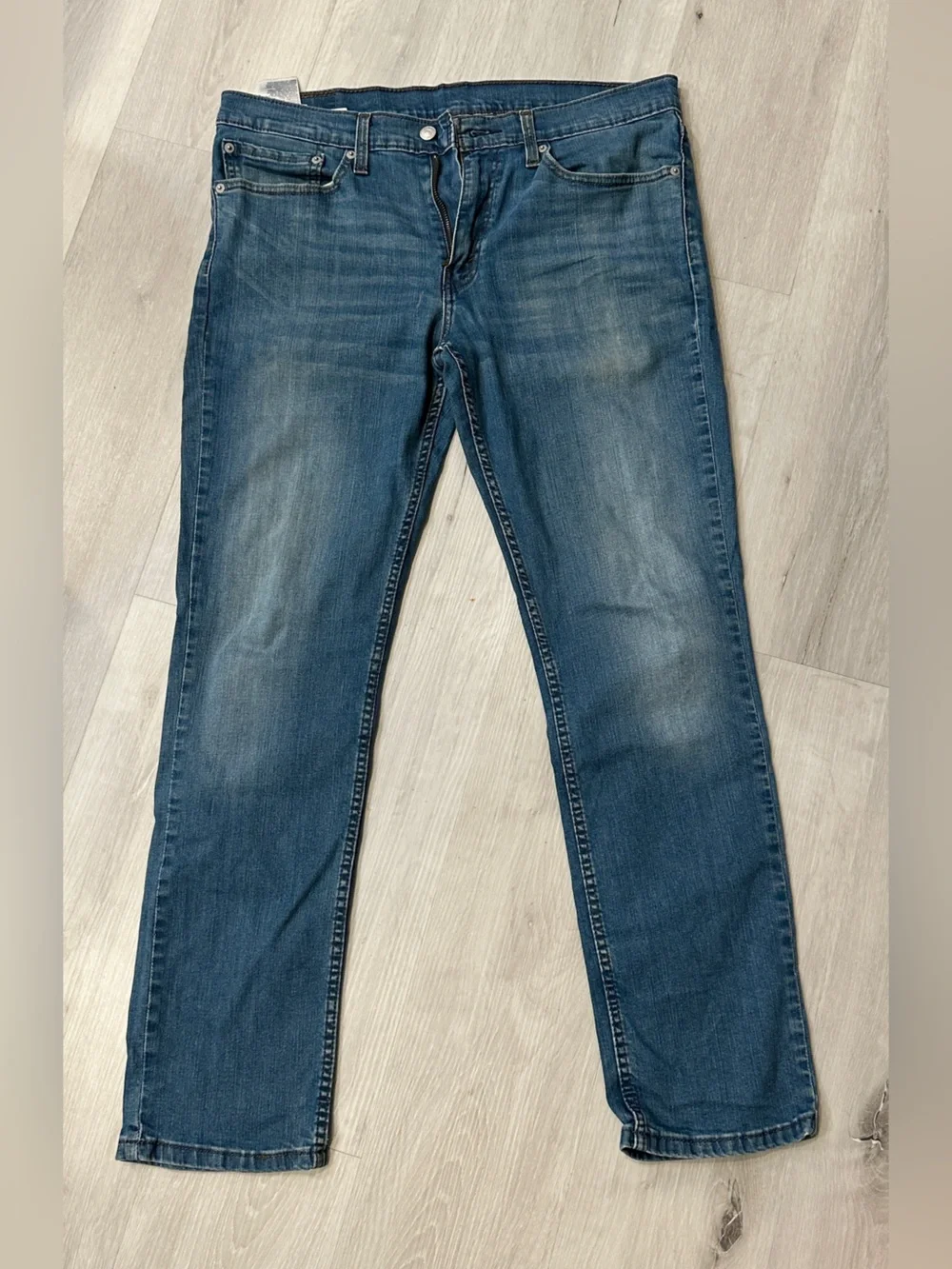 Levi's Men's Slim Straight Jeans - Medium Blue Wash